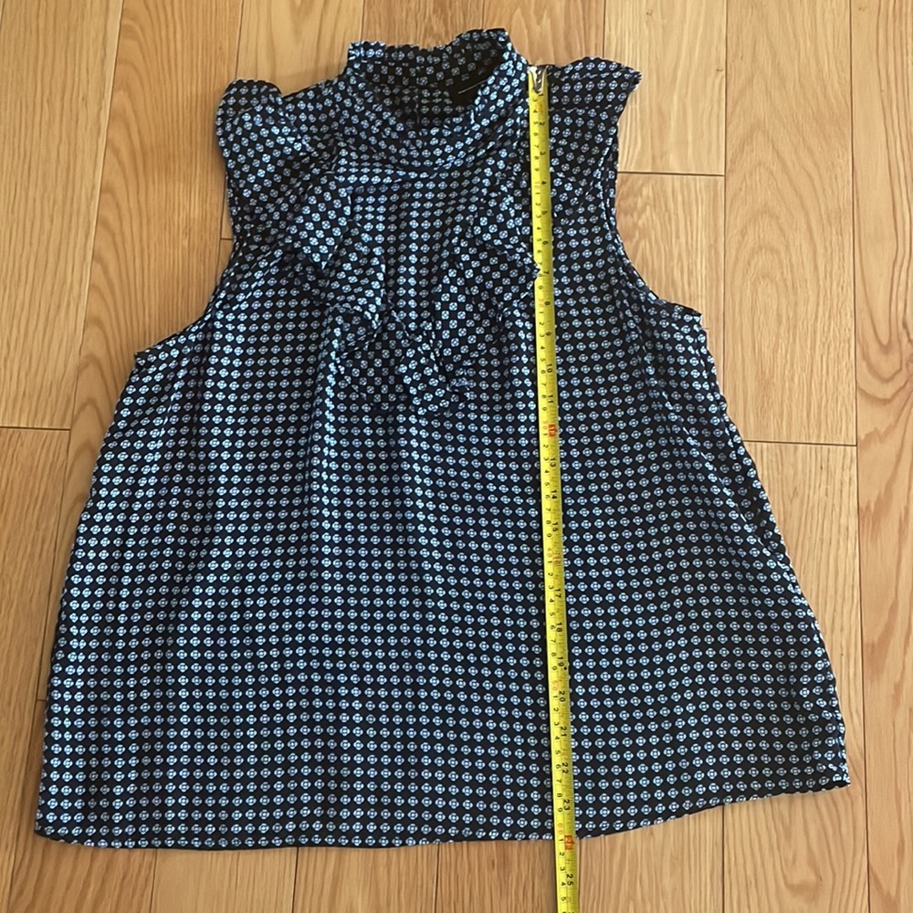EUC Who What Wear Patterned Ruffle Shell Tank Top - Picture 7 of 10